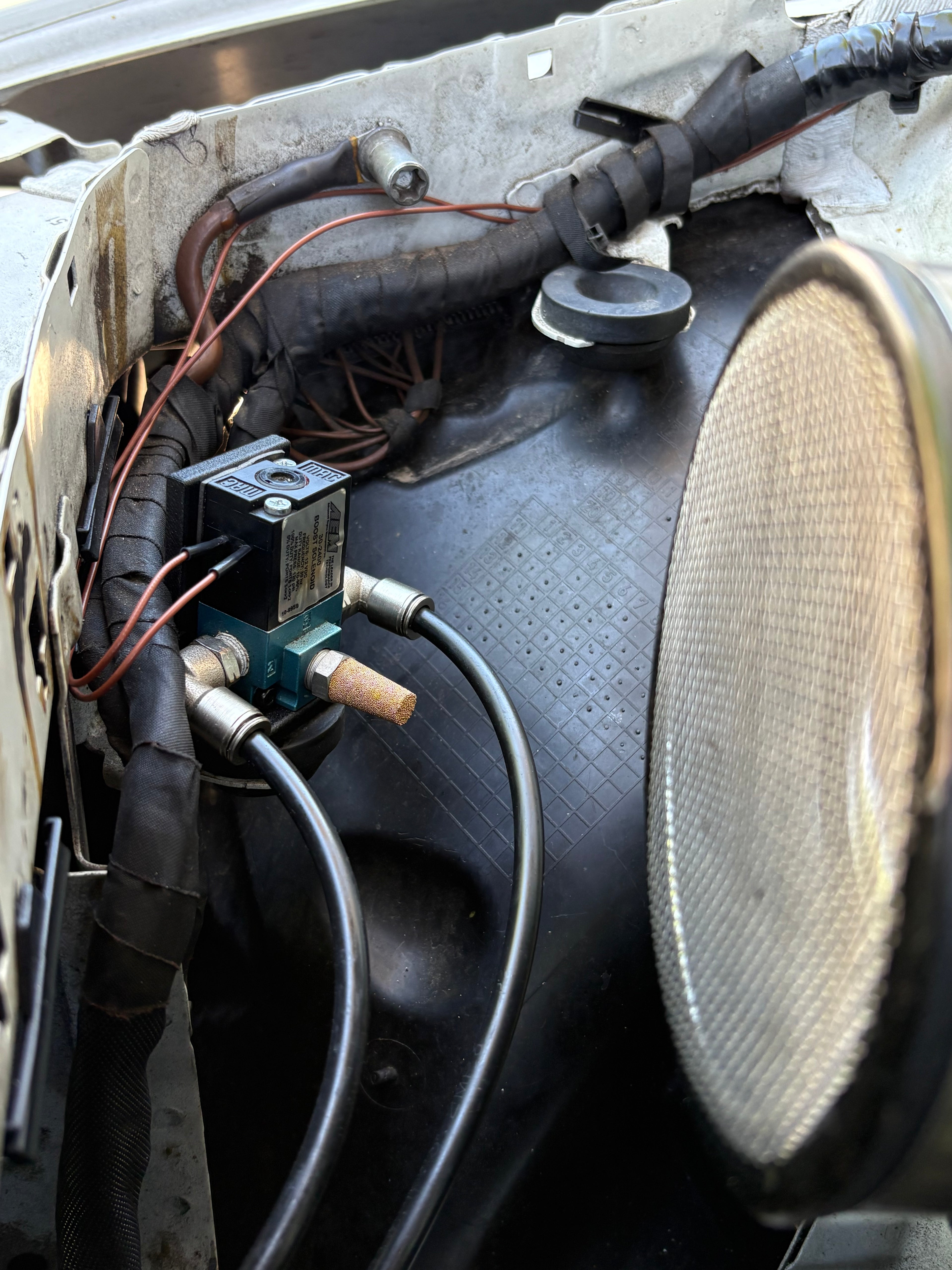 Mac Solenoid Bracket